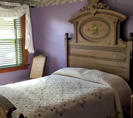 The Stone House Motel & Motor Lodge Ticonderoga Bagian luar foto
