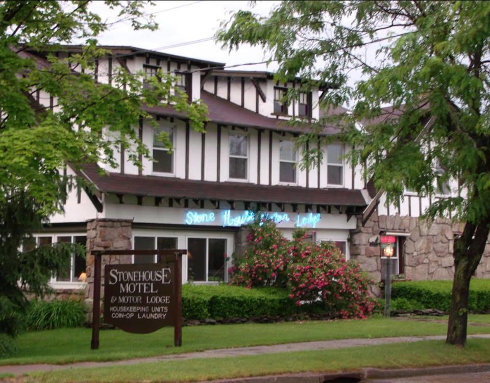The Stone House Motel & Motor Lodge Ticonderoga Bagian luar foto